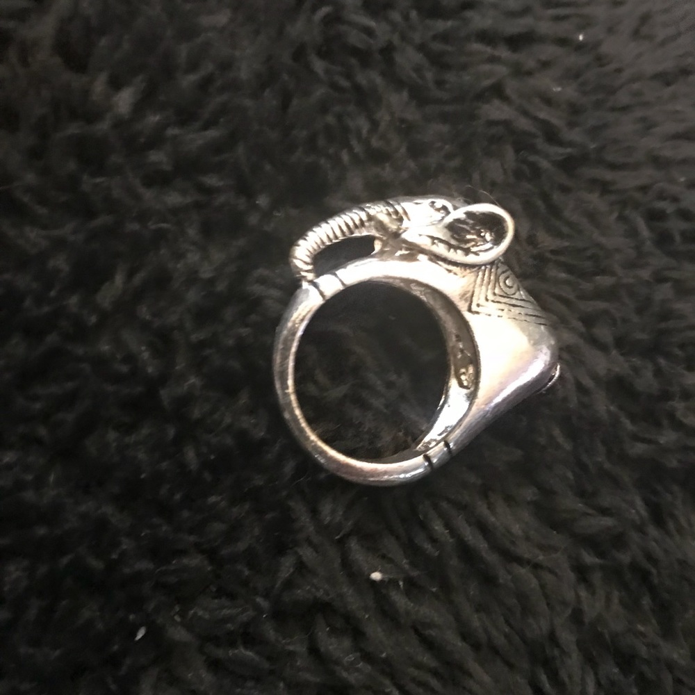 Ring